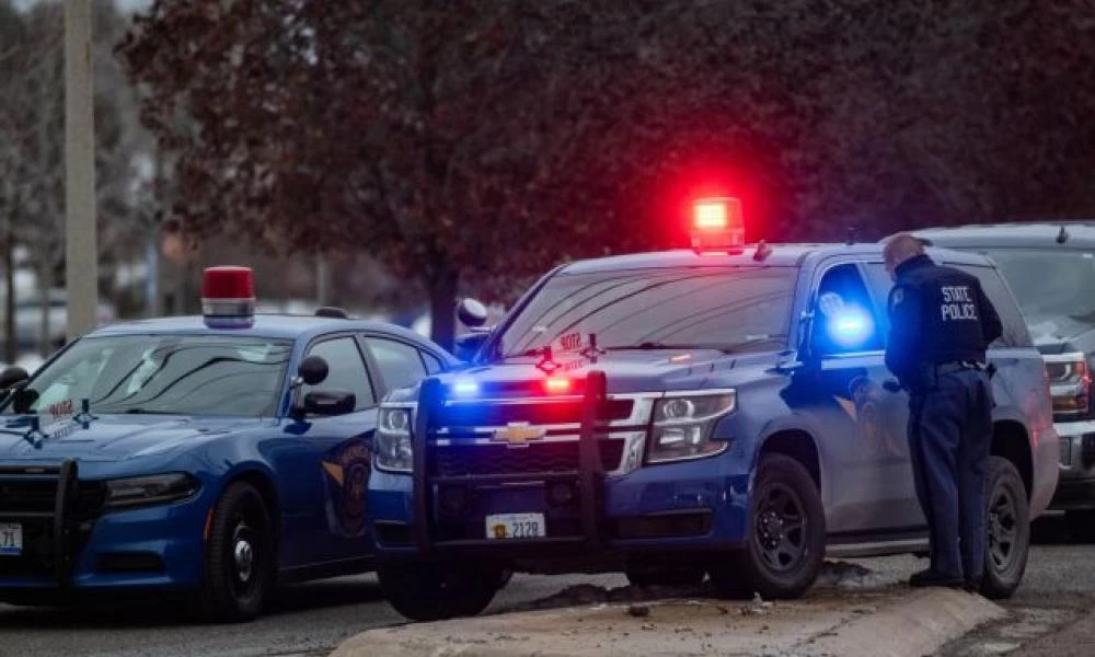 ΗΠΑ-Επίθεση σε σχολείο του Μίσιγκαν: Νεκρός και τέταρτος μαθητής-Ο 15χρονος μακελάρης σκόρπισε τον θάνατο με το όπλο του πατέρα του